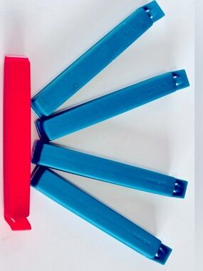 5 IKEA CHIP CLIPS Teal Blue & Red Plastic Food & Bag Storage Clips